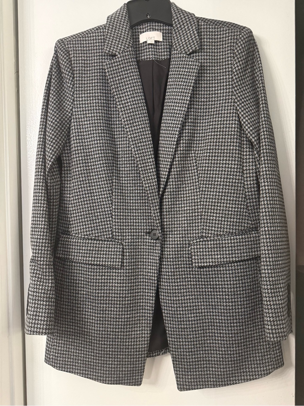 LOFT Black & White Houndstooth Single-Button Blazer